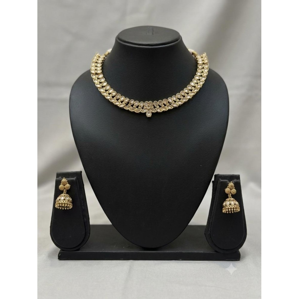Elegant Kundan Necklace – Traditional Ethnic Jewellery